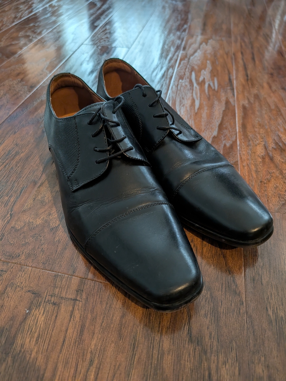 Florsheim Black Leather Cap-Toe Oxfords
